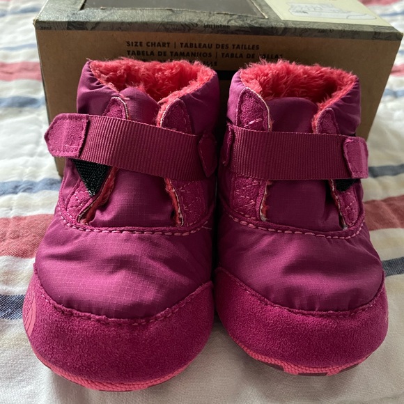 NIB North Face infant Asher bootie 